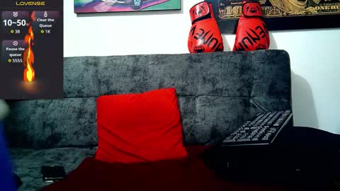 Julian independent model online show from 09.21.25