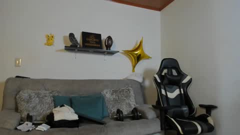 julian_wallace online show from 10.25.25