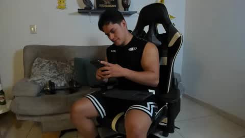 julian_wallace online show from 11.27.25