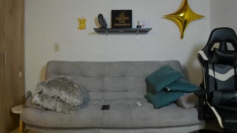 julian_wallace online show from 01.11.26