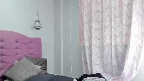 Snapshot of juliana12_ls chatting on 09.24.25 juliana12_ls online show from 09.24.25