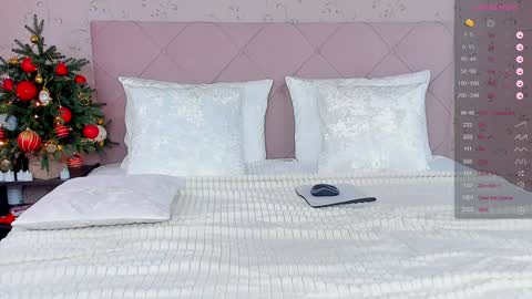 Snapshot of juliana_browns chatting on 01.07.25 Juliana online show from 01.07.25