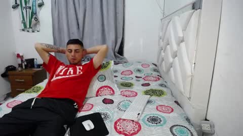 Snapshot of juliana_ls chatting on 12.10.24 Juliana online show from 12.10.24