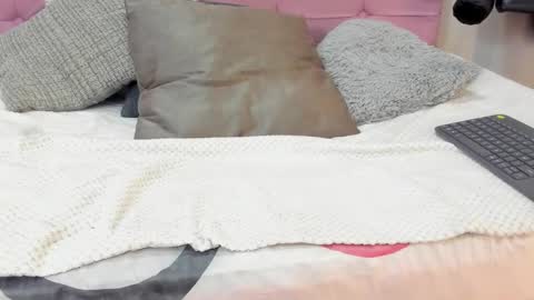 Juliana online show from 02.10.26