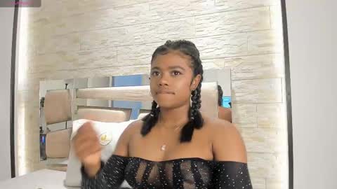 Snapshot of julianna_smith chatting on 09.19.25 ANDREA online show from 09.19.25