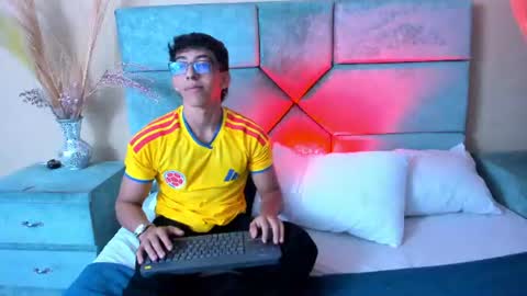 Snapshot of julianrouss chatting on 06.17.26 Julian online show from 06.17.26