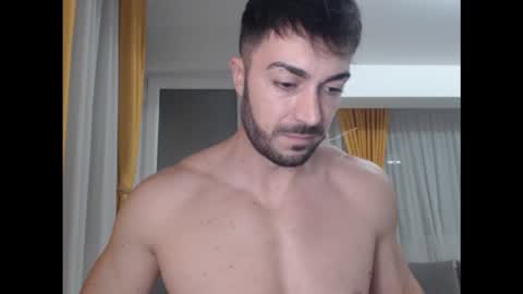 Snapshot of julianroyce chatting on 11.11.25 JulianRoyce online show from 11.11.25