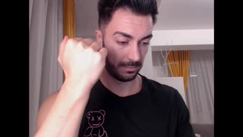 Snapshot of julianroyce chatting on 11.15.25 JulianRoyce online show from 11.15.25