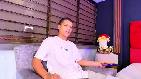 Snapshot of juliansterling___ chatting on 06.13.26 JULIAN STEARLING online show from 06.13.26