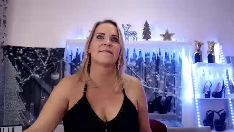 Snapshot of juliapink6 chatting on 01.06.25 Julia online show from 01.06.25