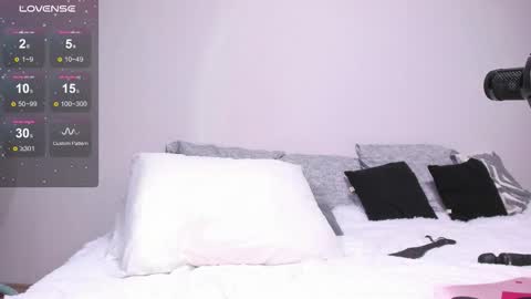 Julls online show from 10.02.25