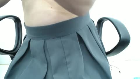 julie9x online show from 12.15.25