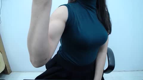 julie9x online show from 02.04.26