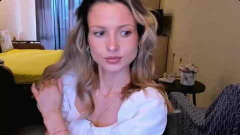 Julie online show from 02.15.26