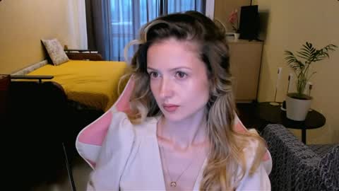 Julie online show from 07.07.26