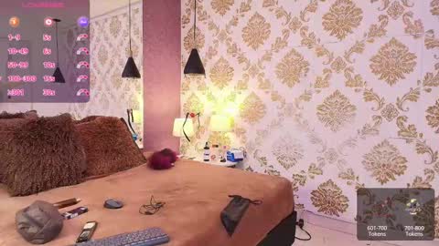 Snapshot of julie_tommy chatting on 01.30.25 Julie and Tommy. online show from 01.30.25