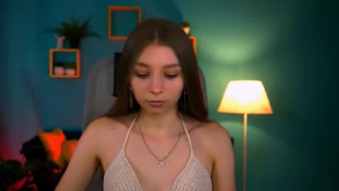 Snapshot of juliedaniel chatting on 09.10.25 juliedaniel online show from 09.10.25