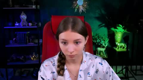 Snapshot of juliedaniel chatting on 10.15.25 juliedaniel online show from 10.15.25