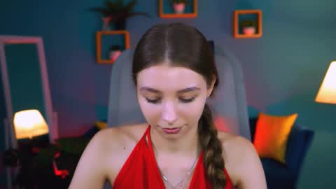 Snapshot of juliedaniel chatting on 10.28.25 juliedaniel online show from 10.28.25