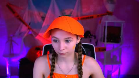 Snapshot of juliedaniel chatting on 10.31.25 juliedaniel online show from 10.31.25