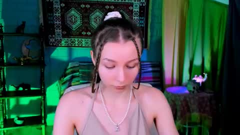 Snapshot of juliedaniel chatting on 11.19.25 juliedaniel online show from 11.19.25