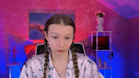 Snapshot of juliedaniel chatting on 11.24.25 juliedaniel online show from 11.24.25