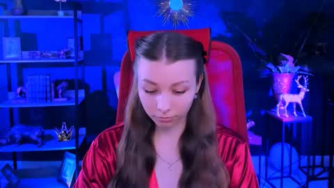 Snapshot of juliedaniel chatting on 11.28.25 juliedaniel online show from 11.28.25