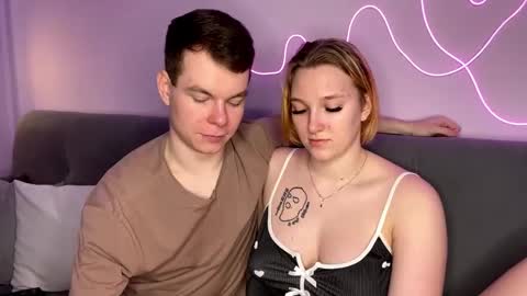 Julie and Thomas online show from 10.04.25