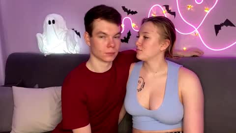 Julie and Thomas online show from 10.26.25