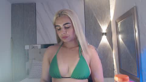julieta__fox_ online show from 06.05.26
