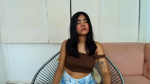 Snapshot of julieta_aguilar chatting on 01.06.25 Juli online show from 01.06.25