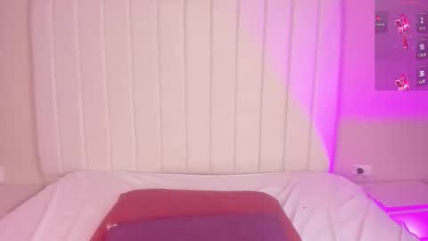 Julieta  IG juietaflower06 online show from 01.23.25