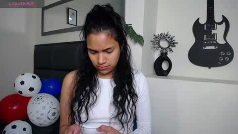 Snapshot of julieta_parker7 chatting on 06.17.26 Julieta online show from 06.17.26