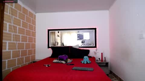 Snapshot of julieta_rodriguez chatting on 09.20.25 Julieta Rodriguez online show from 09.20.25