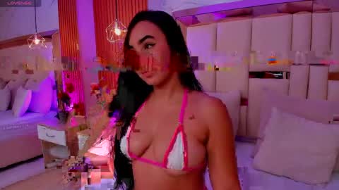 Snapshot of julieta_rose__ chatting on 05.06.26 online show from 05.06.26