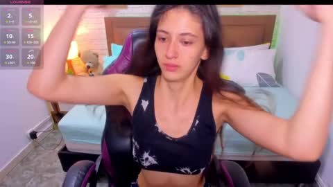 Snapshot of julieth_love_ chatting on 09.21.25 Julieth online show from 09.21.25