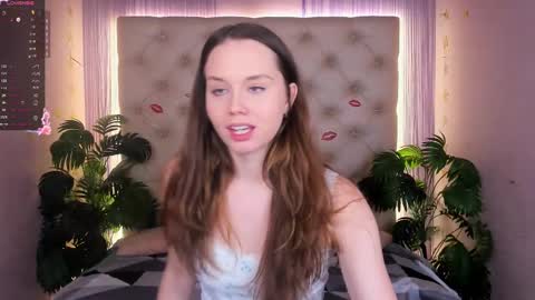 Julie online show from 03.06.25