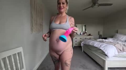 Julie online show from 12.06.24