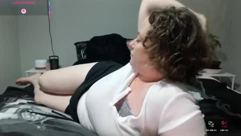 Snapshot of julimonroe chatting on 05.06.26 Juli Monroe online show from 05.06.26