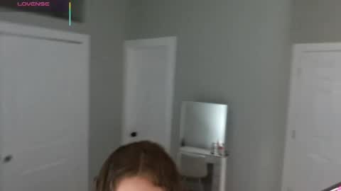 Snapshot of julimonroe chatting on 05.24.26 Juli Monroe online show from 05.24.26