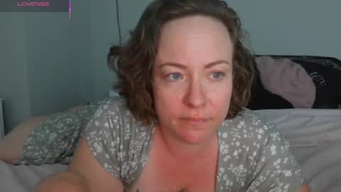 Snapshot of julimonroe chatting on 06.09.26 Juli Monroe online show from 06.09.26