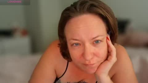 Snapshot of julimonroe chatting on 07.17.26 Juli Monroe online show from 07.17.26