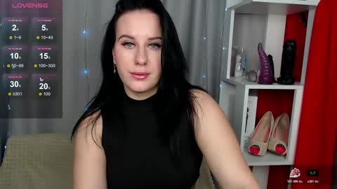 Snapshot of juliyamayers chatting on 11.10.25 JuliyaMayers online show from 11.10.25