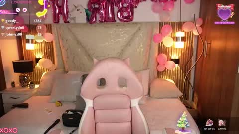 jullianapriv_ online show from 01.05.26