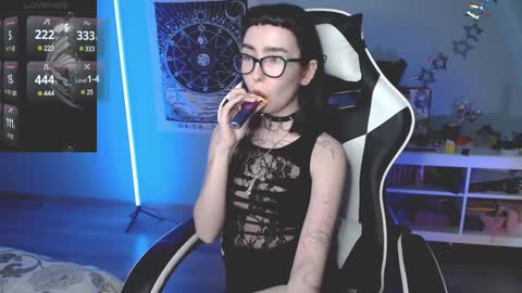 Baroness Von Cringe online show from 12.14.24