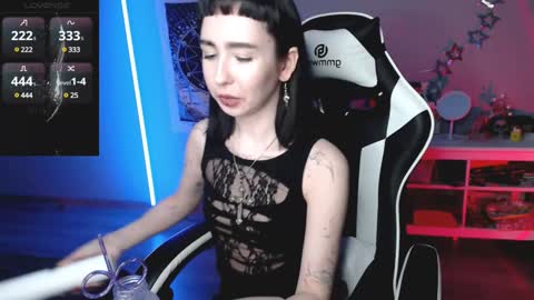 Baroness Von Cringe online show from 01.17.25