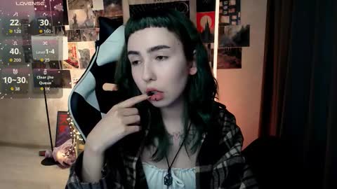 Baroness Von Cringe online show from 10.15.25