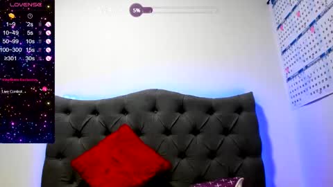 Snapshot of julya_smith_69 chatting on 12.19.24 Julya Smith online show from 12.19.24