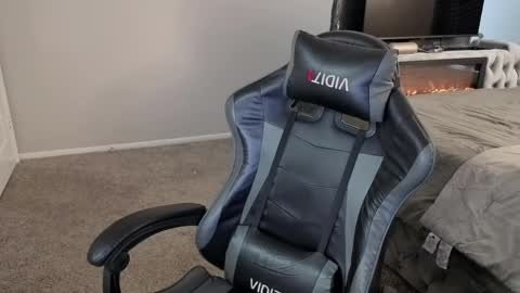 julyclb online show from 04.16.26