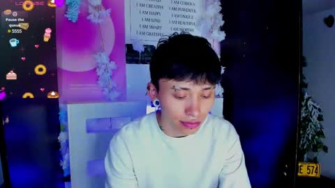 Snapshot of juniior0_0 chatting on 02.18.25 Junior online show from 02.18.25